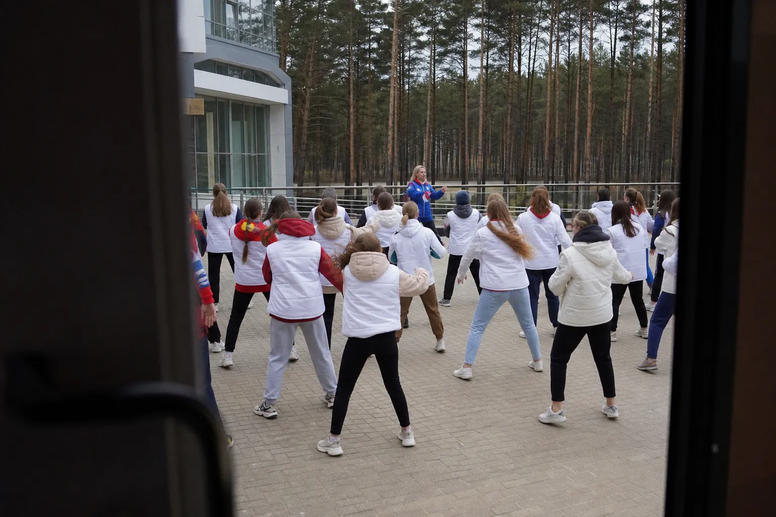 Олимпийская чемпионка Олеся Красномовец провела разминку для волонтеров Спартакиады